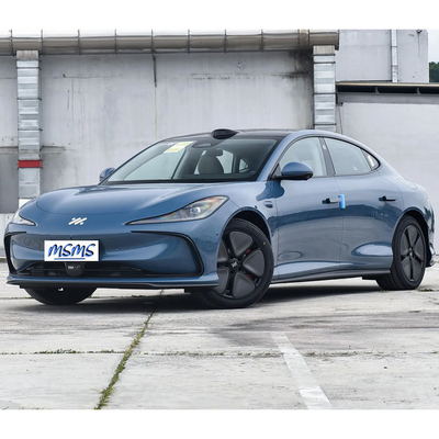 High Power 4WD Sportwagen 618km Max Zhiji L6 Pure Electric 2160kg/2610kg Curb Gewicht