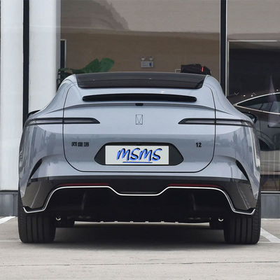 2024 4-deurs 5-zitter sedan elektrische auto met 12 650 km bereik en maximale snelheid van 215 km/u