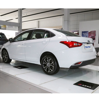 Maximale snelheid 152 km/u Chery Areze e 401 km De perfecte combinatie van kracht en efficiëntie