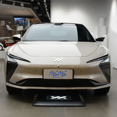 Zhiji IM L7 5 zitplaatsen elektrische auto met 708km bereik Lithium Iron Phosphate batterij gemaakt