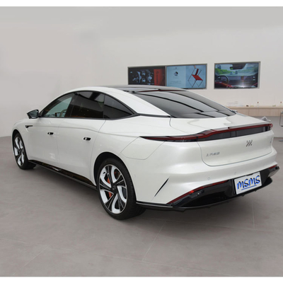 Zhiji IM L7 5 zitplaatsen elektrische auto met 708km bereik Lithium Iron Phosphate batterij gemaakt