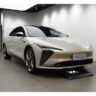 Zhiji IM L7 5 zitplaatsen elektrische auto met 708km bereik Lithium Iron Phosphate batterij gemaakt